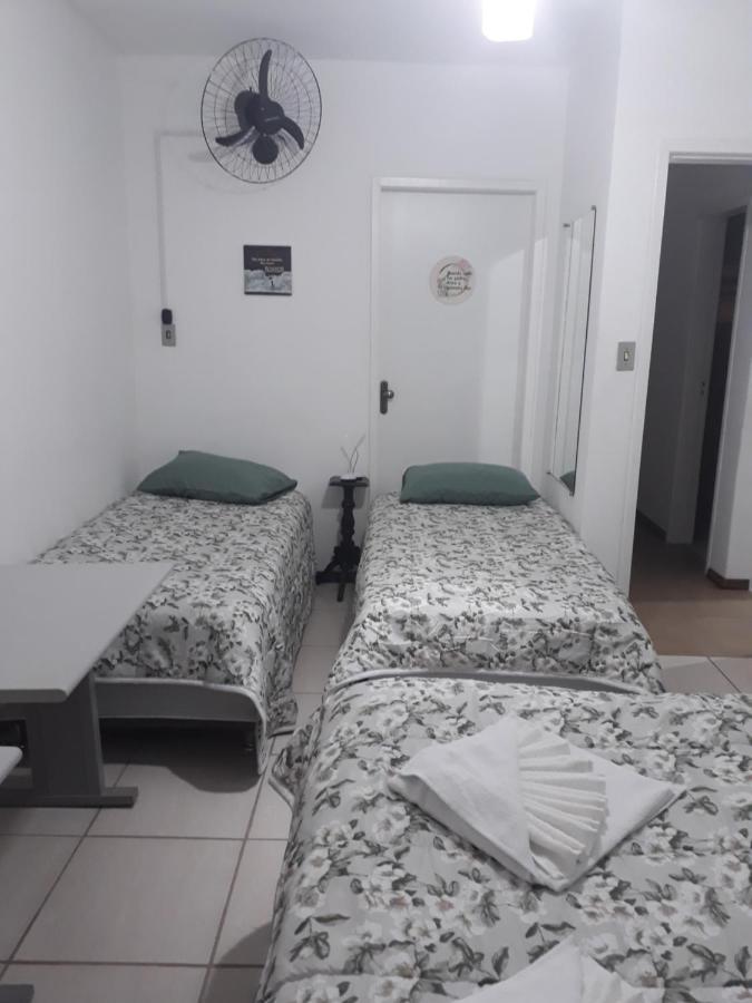 Apartamentos Por Diaria Av Domingos De Almeida 佩洛塔斯 外观 照片